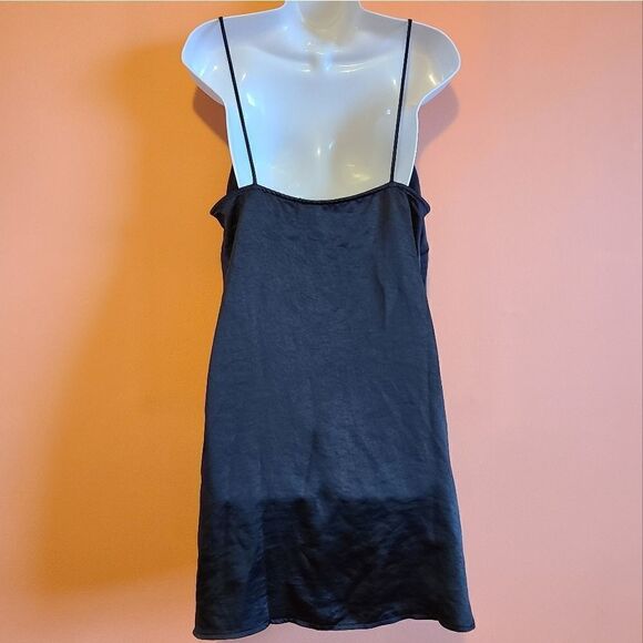 NWT Motel Rocks Ronina Black Satin Tie Dress L - Picture 5 of 10